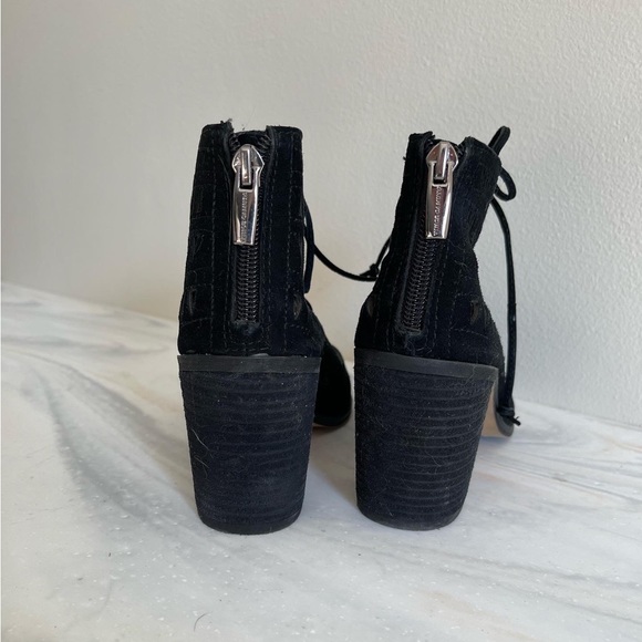 Tarita laser cut suede shoes size 7 - Picture 3 of 6